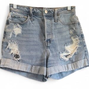 Hollister Ultra High Rise Mom Shorts
Vintage Stretch 3" New